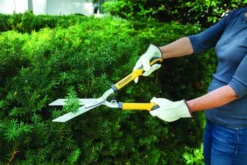Yardworks® 8-3/4" Serrated Hedge Shears -Yardworks Sales Shop 2650116 scene3