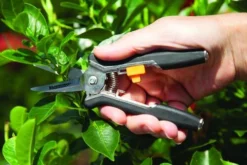 Yardworks Yarkworks® 2-Piece Bypass Pruner & Floral Shears Set -Yardworks Sales Shop 2650121 scene3
