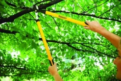 Yardworks® Bypass Lopper -Yardworks Sales Shop 2650129 scene3