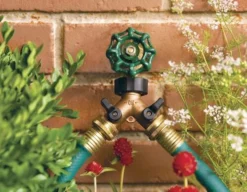 Yardworks® Brass Shut-Off Y-Valve 3 Yardworks® Brass Shut-Off Y-Valve -Yardworks Sales Shop 274 0274 Action