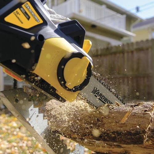 Yardworks™ 10" 20-Volt Cordless Chainsaw 5 Yardworks™ 10" 20-Volt Cordless Chainsaw - Image 5