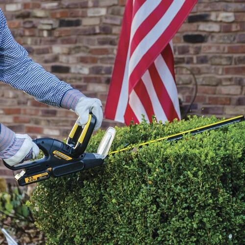 Yardworks™ 20" 20-Volt Cordless Hedge Trimmer 3 Yardworks™ 20" 20-Volt Cordless Hedge Trimmer - Image 3